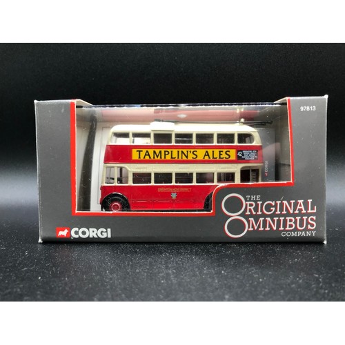 28 - Four Corgi Original Omnibus 1:76 scale and Two OO Classic Transport Treasures in Cases, 43701 Q1 Tro... 