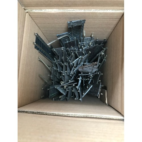 402 - Full box approx 6kg of OO Gauge mostly 90 cm Flexi track, Various manufacturers, some with pins as h... 