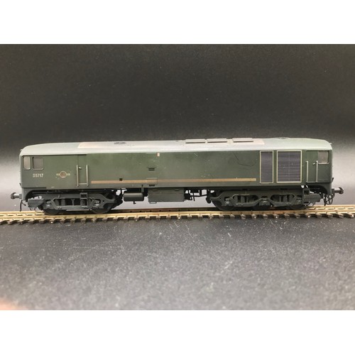 290 - Hattons Heljan 28141 Class 28 Co-Bo Metropolitan Vickers D5717 BR Green Factory Weathered OO Gauge, ... 