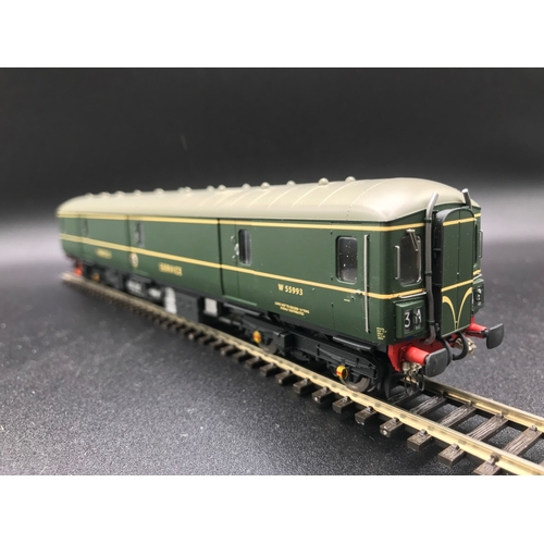 291 - Heljan 89001 Class 128 DPU Parcels Service OO Loco W55993 in Green with Speed Whiskers