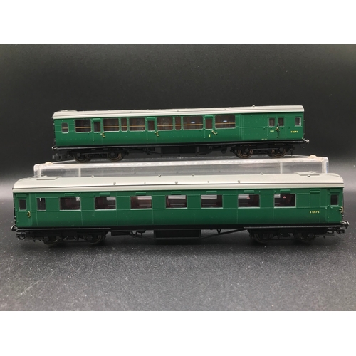 294 - Hornby R4534 BR Pull-Push Coach Pack OO Gauge, BR Maunsell Second Open Coach and BR Maunsell Brake C... 