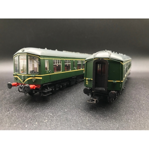 297 - Bachmann 32-516 Derby Leightweight Two Car DMU BR Green with Speed Whiskers, OO Gauge, Tested Runner... 