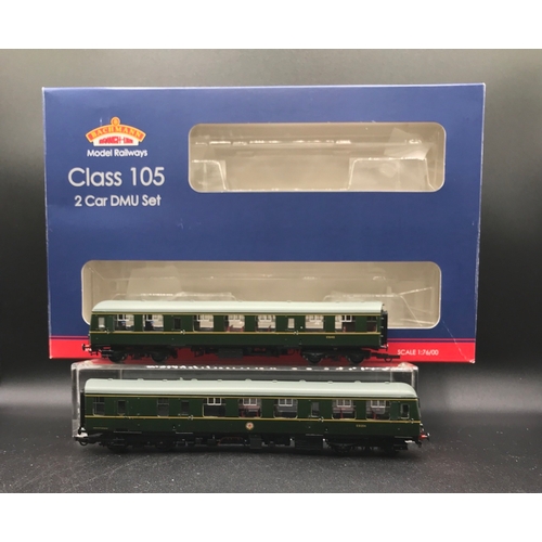 298 - Bachmann 31-326 Class 105 Two Car DMU BR Green with Speed Whiskers, OO Gauge, Tested Runner, DCC rea... 