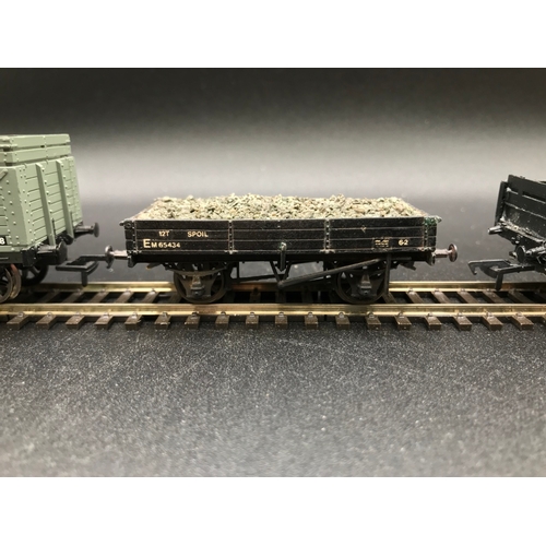 325 - Seven OO Rolling-Stock, including Hornby R6432 Shark brake van in engineers black - Stratford depot ... 