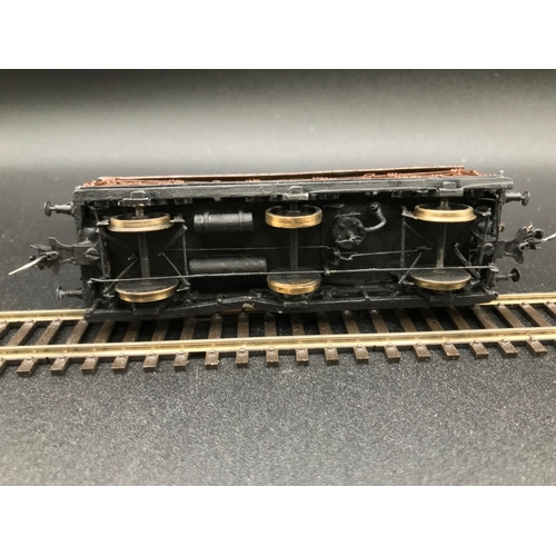 326 - Nine OO interesting Rolling Stock, includes GW Brown metal kit wagon, each other wagon with loads as... 