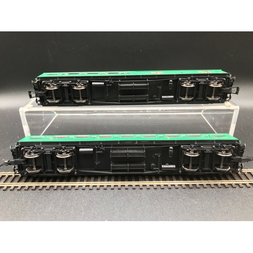 327 - Two Hornby OO SR Maunsell Green Coaches, includes Boxed R4395A and un-Boxed R4302C SR Corridor 3rd C... 