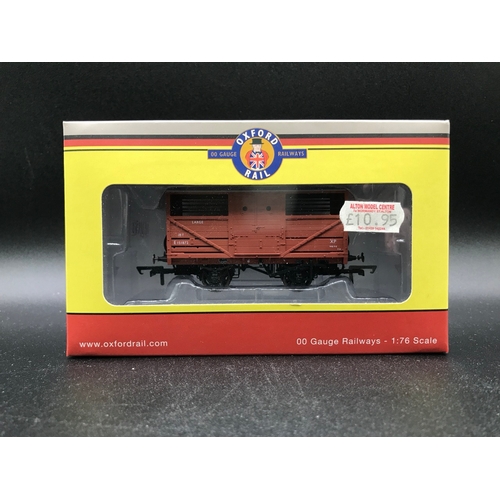 329 - 15 OO Gauge Boxed Rolling-stock various manufacturers, Bachmann 38-526W, 39-550, 39-530, 38-326, 33-... 