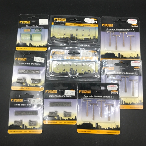 449 - Ex-shop stock Graham Farish Scenecraft N gauge buildings and figures, includes 42-198 Power Station ... 