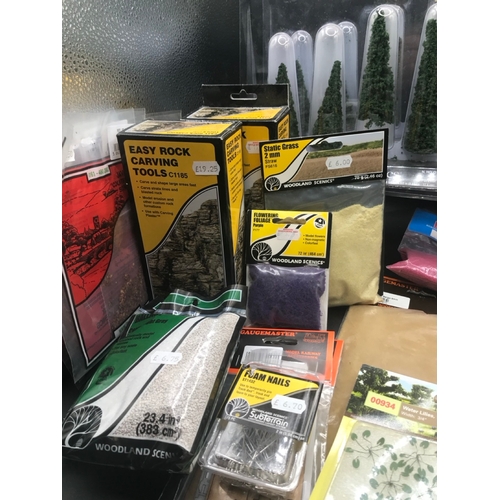 450 - A Bumper pack of New Ex-stock Scenic Modeling items in sealed packs, includes Woodlands Scenics cont... 