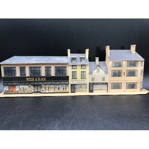 441 - Twenty Charming 1950's era Card Built OO Gauge Scale Buildings and Engine Shed (300m) Through Statio... 