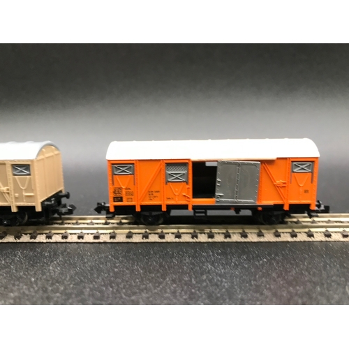 382 - Six 'N' Gauge Wagons 'Ready-to-Roll' Fleischmann (1), Lima (5), Doors tested - Good (6) 300g