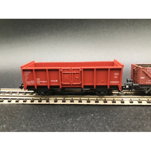 387 - Twelve 'N' Gauge Rolling-stock, various manufacturers, 'Ready-to-roll' - Fair/Good (12) 500g