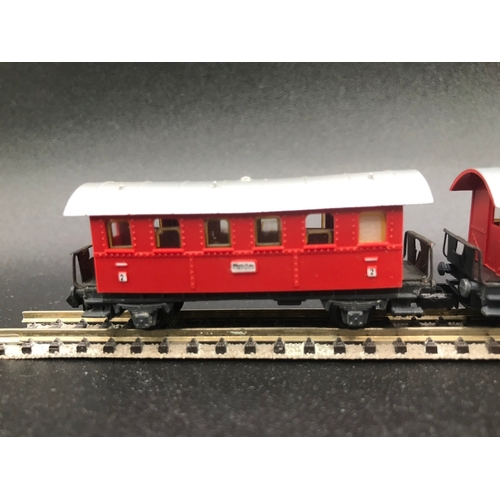 388 - Two 'N' Gauge Rakes of Continental Arnold Coaches/Cars, 'Ready-to-Roll', - Good (7) 400g