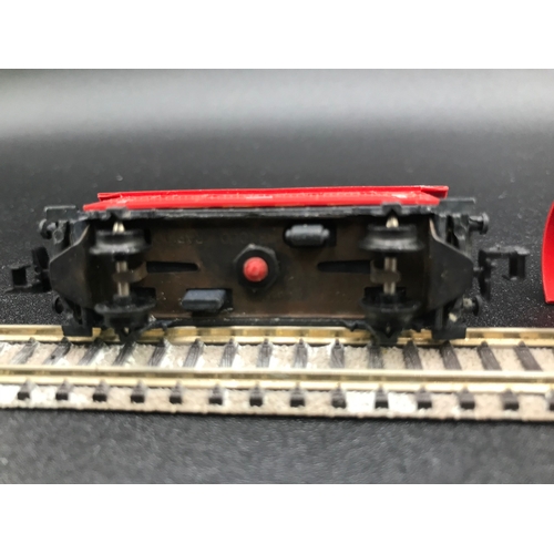 388 - Two 'N' Gauge Rakes of Continental Arnold Coaches/Cars, 'Ready-to-Roll', - Good (7) 400g