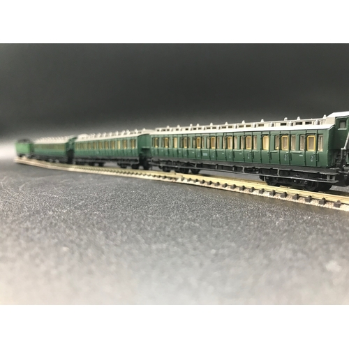 390 - 55cm Rake of 'N' Gauge Arnold four cars/coaches and Brake/Luggage, 'Ready-to-Roll' - Good (5) 400g