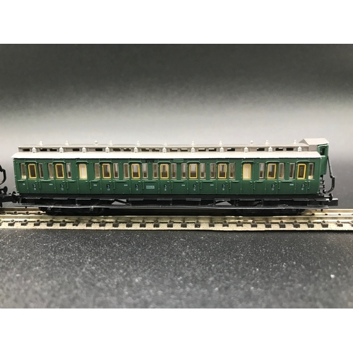 390 - 55cm Rake of 'N' Gauge Arnold four cars/coaches and Brake/Luggage, 'Ready-to-Roll' - Good (5) 400g