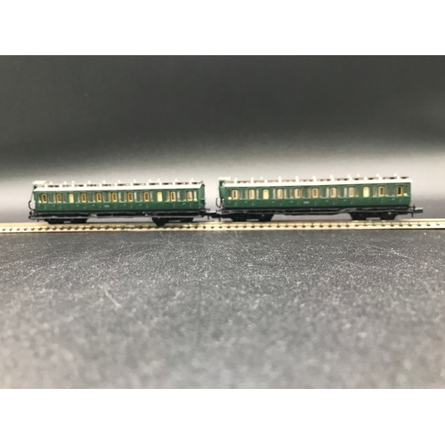 390 - 55cm Rake of 'N' Gauge Arnold four cars/coaches and Brake/Luggage, 'Ready-to-Roll' - Good (5) 400g