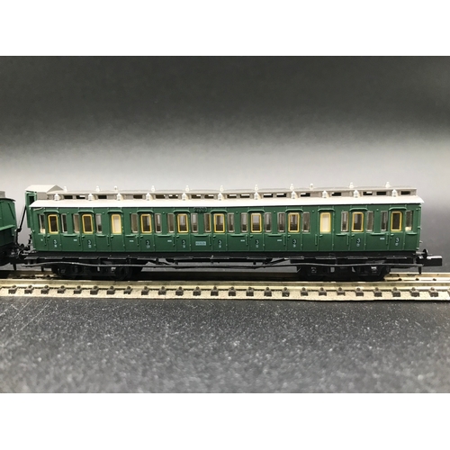 390 - 55cm Rake of 'N' Gauge Arnold four cars/coaches and Brake/Luggage, 'Ready-to-Roll' - Good (5) 400g