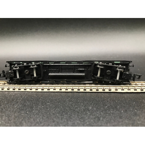 390 - 55cm Rake of 'N' Gauge Arnold four cars/coaches and Brake/Luggage, 'Ready-to-Roll' - Good (5) 400g