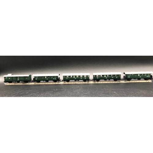 394 - 'N' Gauge Fleischmann Piccolo DB Koln 8060/8061/8062 5 Car/Coach Rake - Good (5) 300g