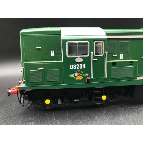 228 - Little Loco Company BTH Type 1 / BR Class 15 Locomotive BR Green D8234 1:43.5 scale O Gauge New Exce... 