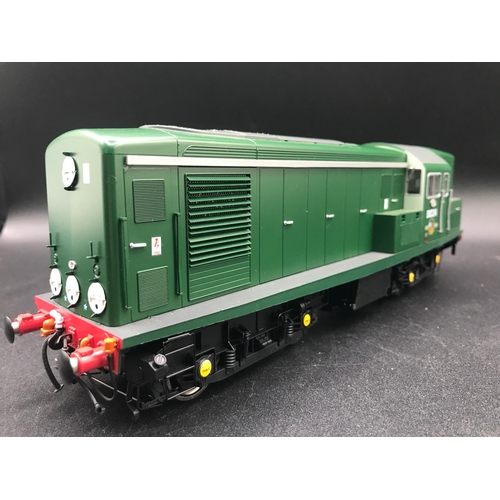 228 - Little Loco Company BTH Type 1 / BR Class 15 Locomotive BR Green D8234 1:43.5 scale O Gauge New Exce... 