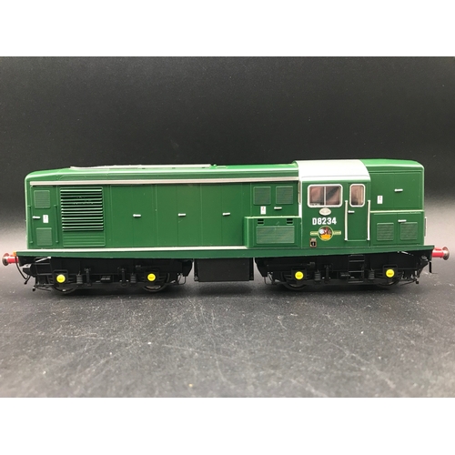 228 - Little Loco Company BTH Type 1 / BR Class 15 Locomotive BR Green D8234 1:43.5 scale O Gauge New Exce... 