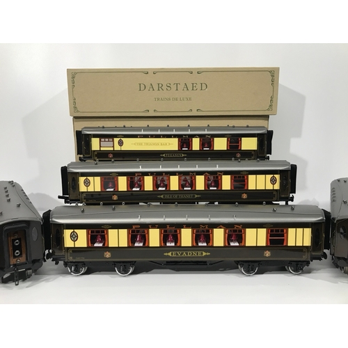 230 - Darstaed O Gauge Modern Issue rake of five Pullman Coaches consisting of 'The Trianon Bar' Car 'Pega... 