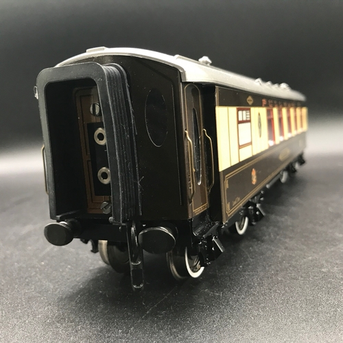 230 - Darstaed O Gauge Modern Issue rake of five Pullman Coaches consisting of 'The Trianon Bar' Car 'Pega... 