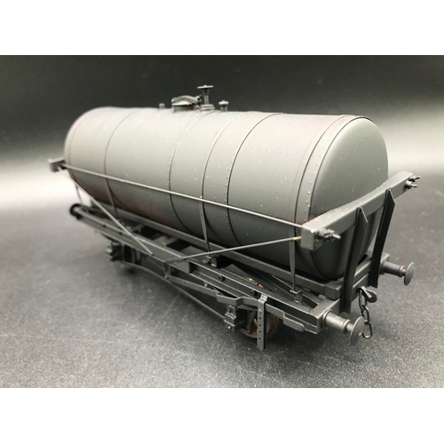 237 - Tower Brass 'O' Gauge Tank Car D Oil Tank Wagon in plain Black, Finescale, Lightly run if run at all... 