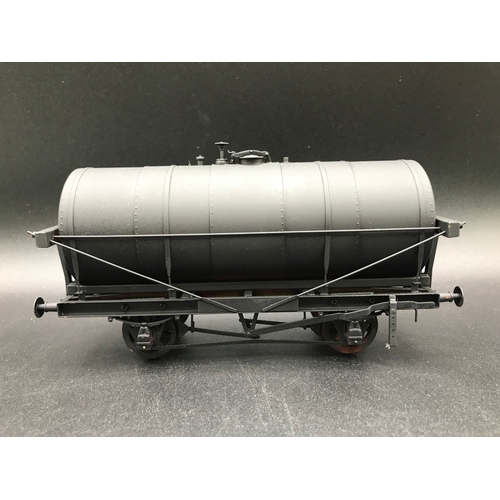 238 - Tower Brass 'O' Gauge Tank Car D Oil Tank Wagon in plain Black, Finescale, Lightly run if run at all... 