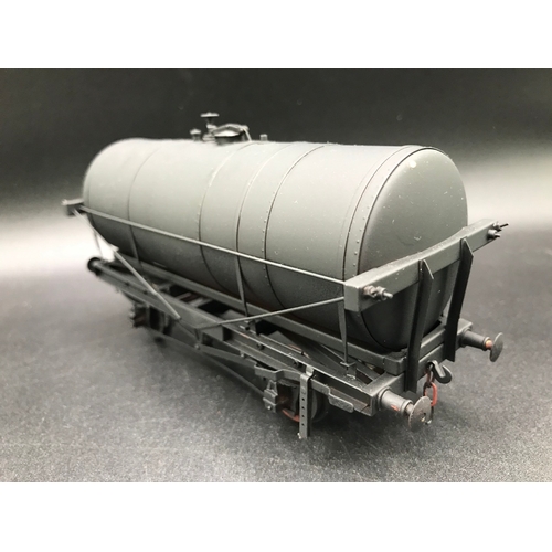 238 - Tower Brass 'O' Gauge Tank Car D Oil Tank Wagon in plain Black, Finescale, Lightly run if run at all... 