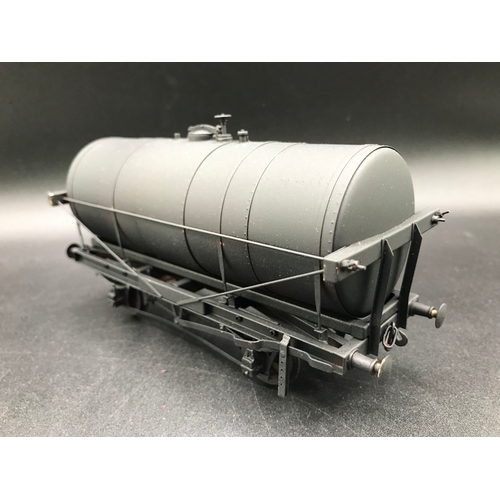 238 - Tower Brass 'O' Gauge Tank Car D Oil Tank Wagon in plain Black, Finescale, Lightly run if run at all... 