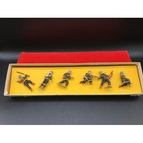 110 - Charbens Six American Infantry in Associated Box, - Figures Very Good, Box Fair (1) 300g