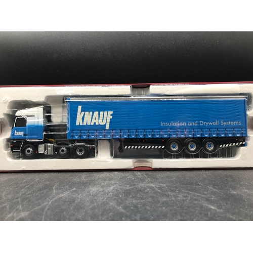 86 - Corgi Hauliers of Renown Limited Edition CC13812 Mercedes-Benz Actors Curtainside Stobart/Knauf, wit... 