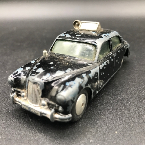 59 - 18 Corgi Toys die-cast for Restoration, includes Mercedes-Benz 600 Pullman with working wipers, Four... 