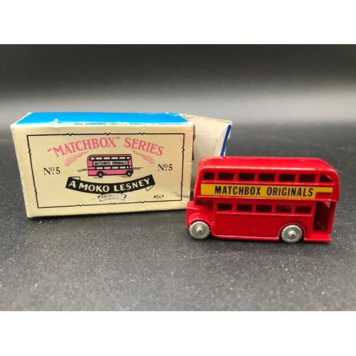 65 - A Mixed Lot of Dinky (4) and mostly Lesney Matchbox (12), Play worn in Poor/Fair condition, includes... 