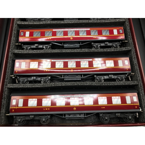 231 - Ace trains Vintage Gauge O Coach Set of Five, Coarse Scale Tinplate 