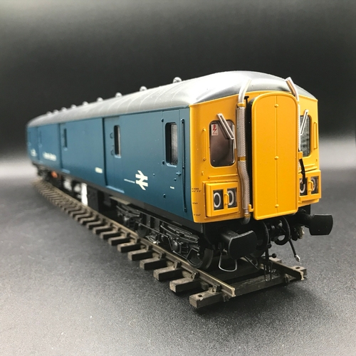 241 - Heljan Finescale O gauge Diesel Parcel Unit, Class 128, Non-Motorised in Rail Blue, Fitted with 'Way... 