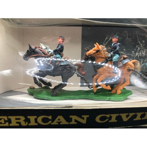 112 - American Civil War Britains Models 7464 Federal Gun Team and Limber in Box, all flaps in place, plas... 