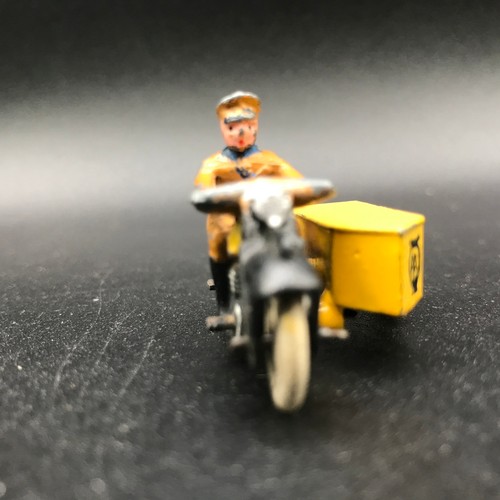 115 - Meccano Dinky Toys No.44 Pre-war AA Hut, Motor Cycle Patrol and Guides A2065, in Original Box with c... 