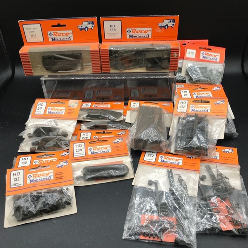 139 - Roco Minitanks and Detail Packs, includes M688 Lance Ladefz 284, HO348 Befehispanzer M577 A1, plus p... 