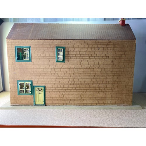 694 - Vintage 1960's Dolls House - if you fancy a project, then this is the 3 bed house for you.  Featurin... 