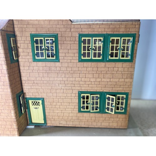 694 - Vintage 1960's Dolls House - if you fancy a project, then this is the 3 bed house for you.  Featurin... 