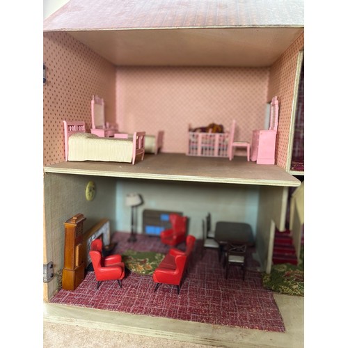 694 - Vintage 1960's Dolls House - if you fancy a project, then this is the 3 bed house for you.  Featurin... 