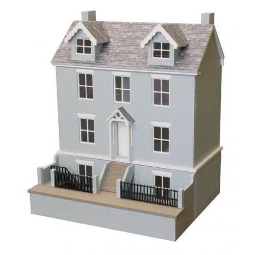 697 - Willow Cottage Front Opening Basement Kit 1:24th Scale - DH031.
Size: 600mm D x 215mm H x 700mm W. V... 