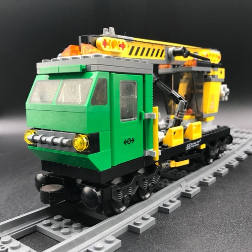 746 - Lego City Cargo Train Deluxe 7898 Train set with built Locomotive, four built Rolling-stock, Complet... 