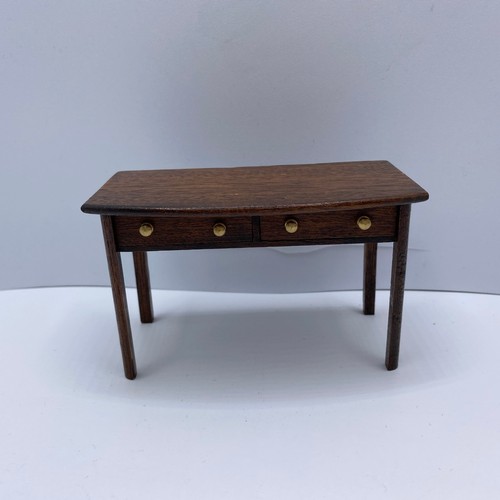 707 - Darkwood House Furniture 1:12. VG. 700g. (12)
Corner Unit
Desk with Side Drawers
Desk
Side table
Sho... 