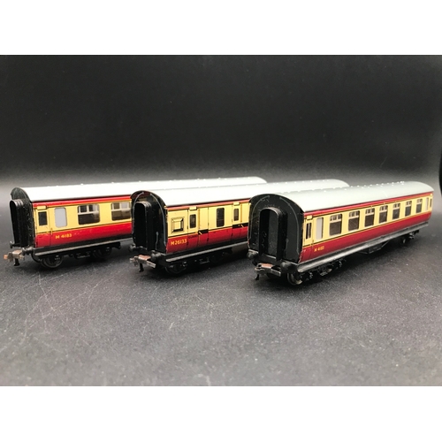 89 - Hornby Dublo Rolling-stock including TPO Mail Van Set (in-complete), plus pair of Boxed 4081 Suburba... 