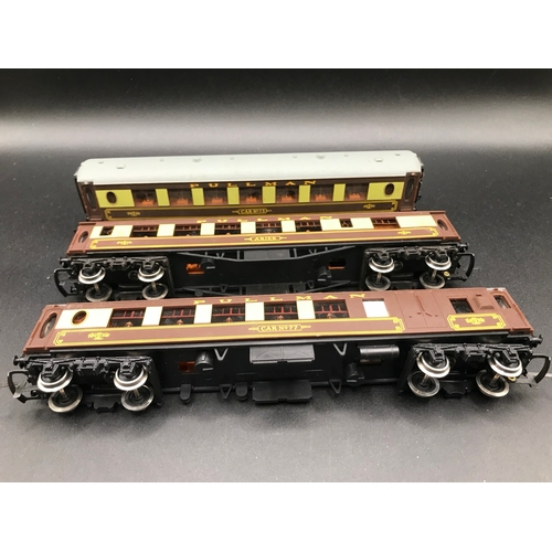 134 - Wrenn Rolling-stock Pullman Coaches and Wagons, Boxed Wagons W5010 Robertsons Ventilated Van, W4658 ... 